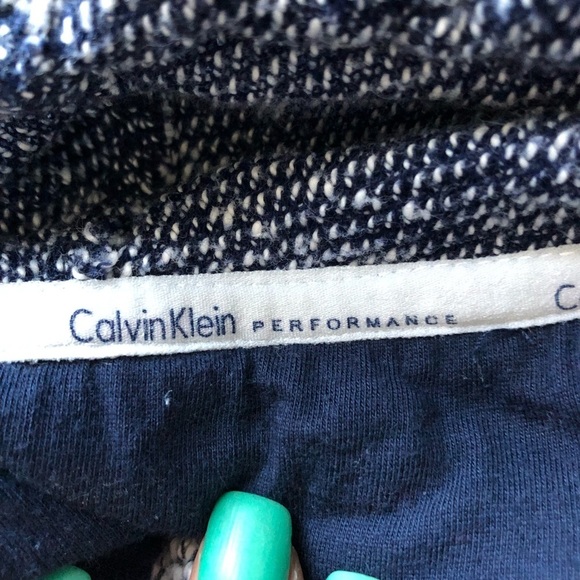 CALVIN KLEIN | Tulip Hem Knit Performance Sweatshirt - Picture 6 of 7